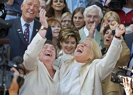 Gay marriages begin as California ruling takes effect