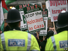 _45363034_protest_pa226body